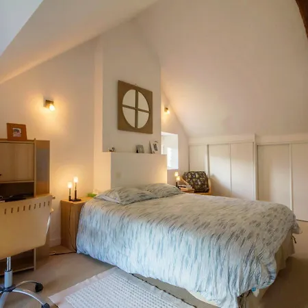 Holiday home Cromlech'dek Plougoumelen