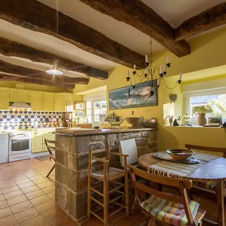 Holiday home Cromlech'dek Plougoumelen